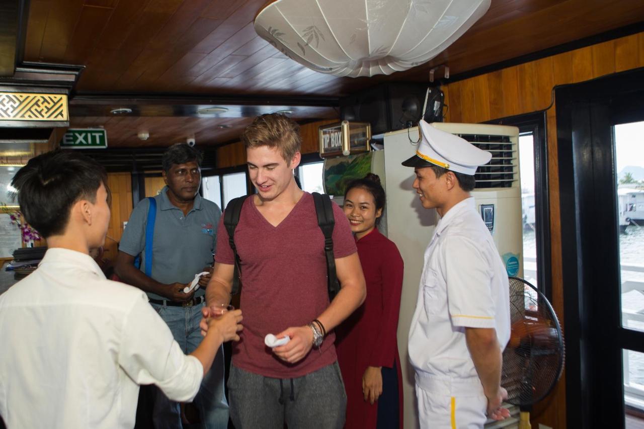 Hotel Syrena Cruises à Hạ Long Extérieur photo