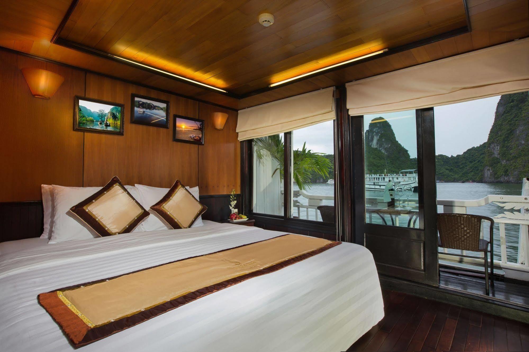 Hotel Syrena Cruises à Hạ Long Extérieur photo